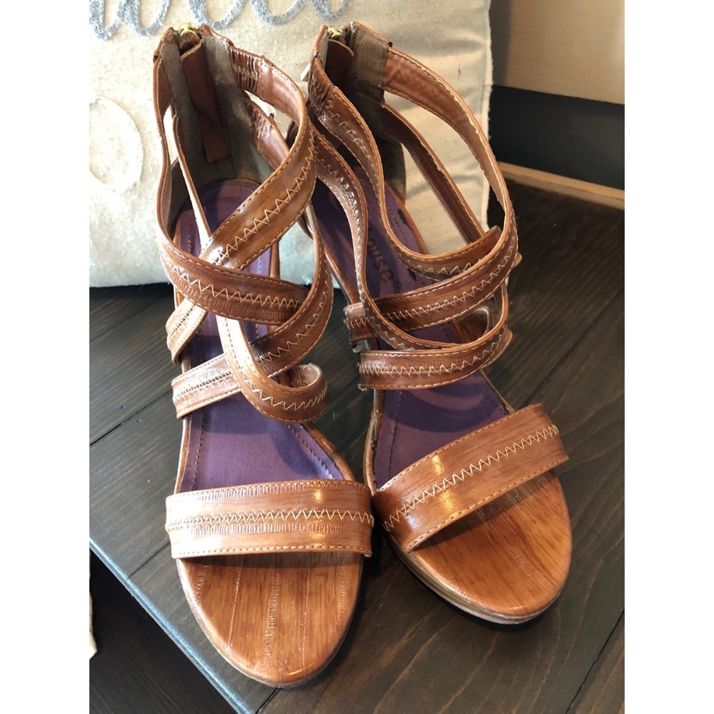 Dollhouse strappy heels